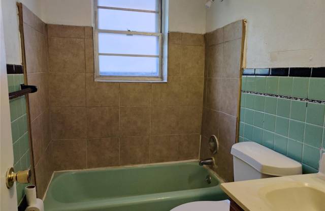 8319 Sunbury Avenue Gallery 3