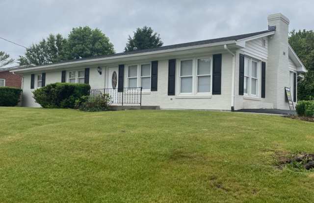 4 BR 3 BA house on corner lot photos photos