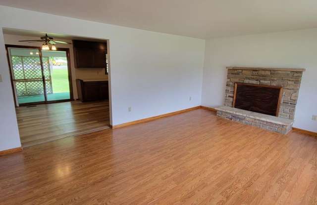 Single Family Home in Quiet Area! Gallery 4