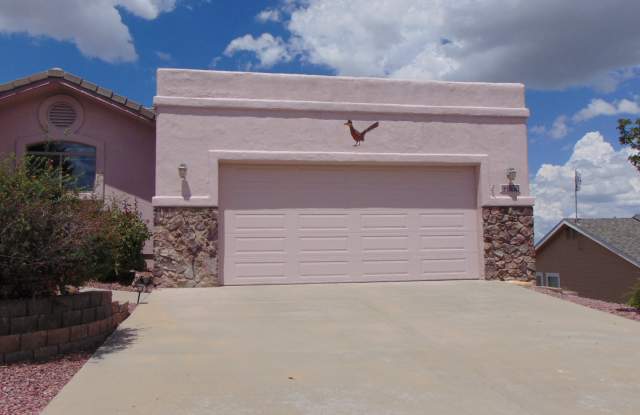 1065 Longview Drive Gallery 1