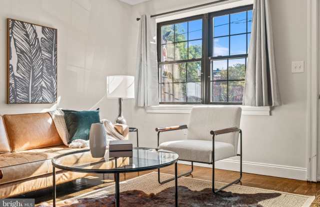 1515 LATONA Street Gallery 4
