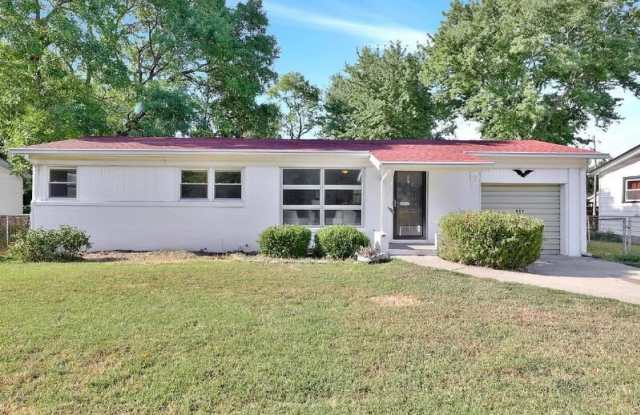 211 East Meadowlark Road photos photos