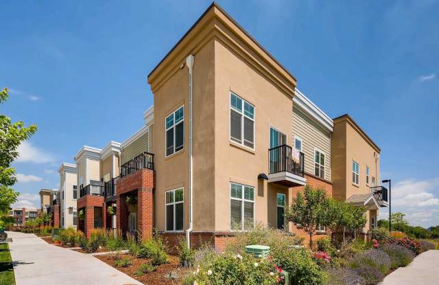 Violet on Broadway Apartment Homes photos photos