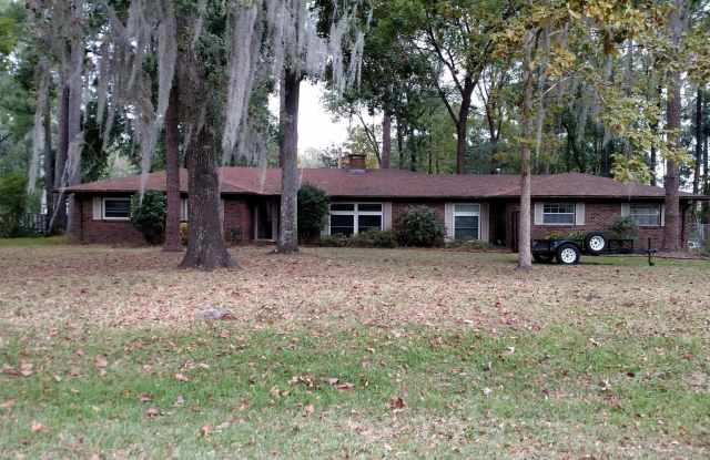 Beautiful 4/2.5 home in quiet neighborhood photos photos