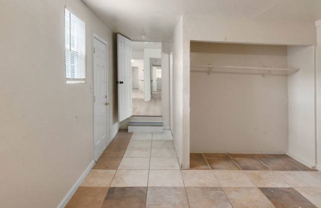 Charming 3-bedroom, 2-bath home Gallery 3