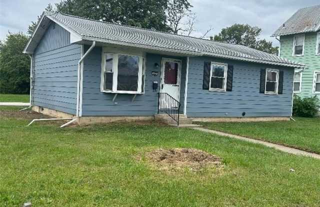 858 N Van Buren Street photos photos