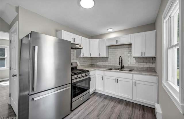 1291 Hardesty Boulevard Gallery 2