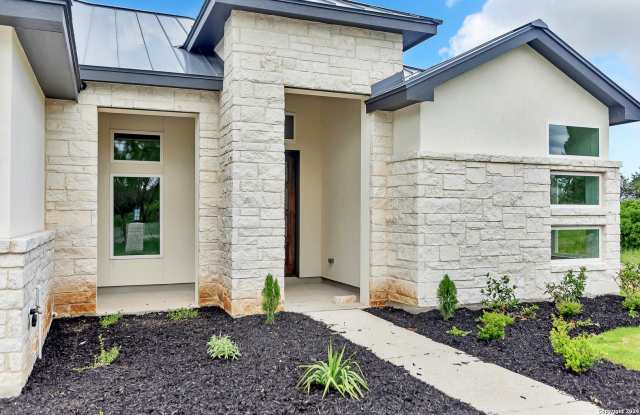 102 Prairie Gallery 3