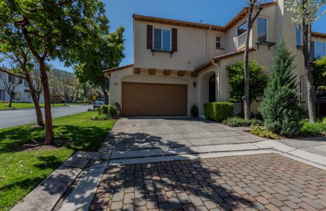 2165 Cruden Bay Way Gallery 2