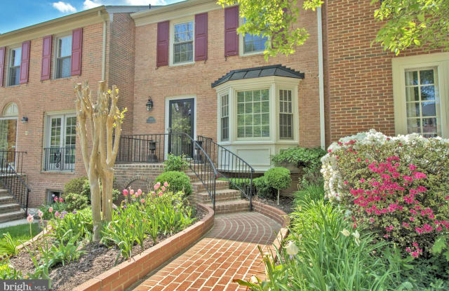 6426 EASTLEIGH COURT - 6426 Eastleigh Court, West Springfield, VA 22152