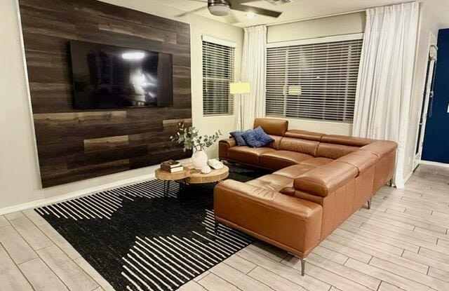 2254 E UNIVERSITY Drive unit: 14 photos photos