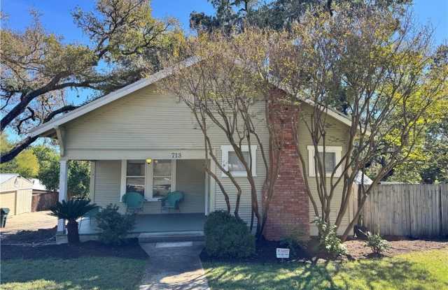 713 Burleson Street - 713 Burleson Street, San Marcos, TX 78666