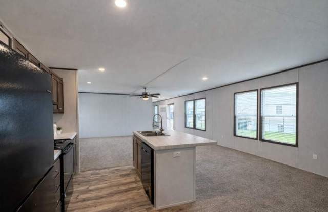 120 Oak Run Gallery 3