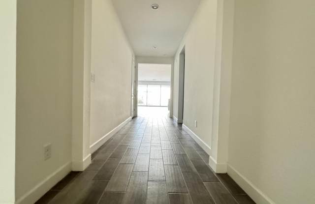 17168 W MIDDLEBURY Street Gallery 4