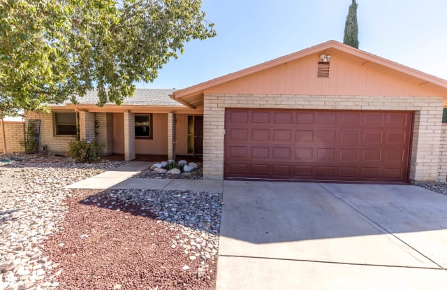 7720 E David Dr - 7720 East David Drive, Tucson, AZ 85730