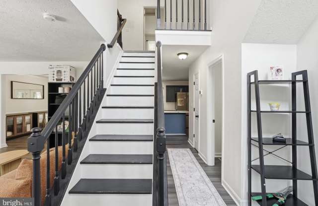 46702 SANDALWOOD Street Gallery 2