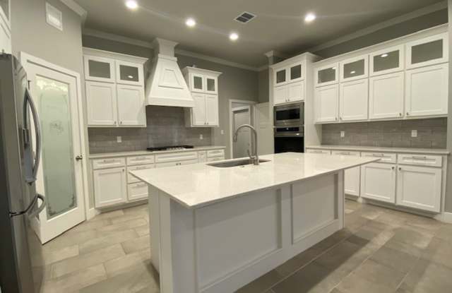 Stunning Southside Home w/ Solar Panels! Gallery 3