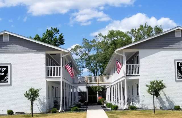 477 E. State Street, Apt. 6 - 477 East State Street, Sycamore, IL 60178