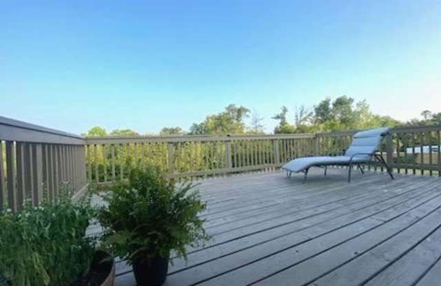 91 MELVILLE Drive Gallery 2