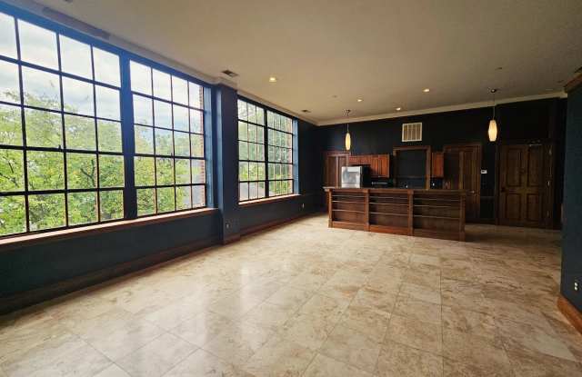 1000 East Martin Luther King Boulevard - 305 - 1000 East Martin Luther King Boulevard, Chattanooga, TN 37403