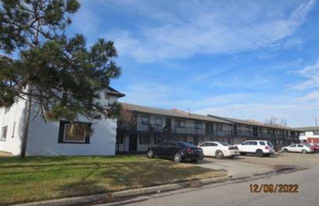 Welcome Home to Comfortable Living at 6111 S Klein Ave! Gallery 1