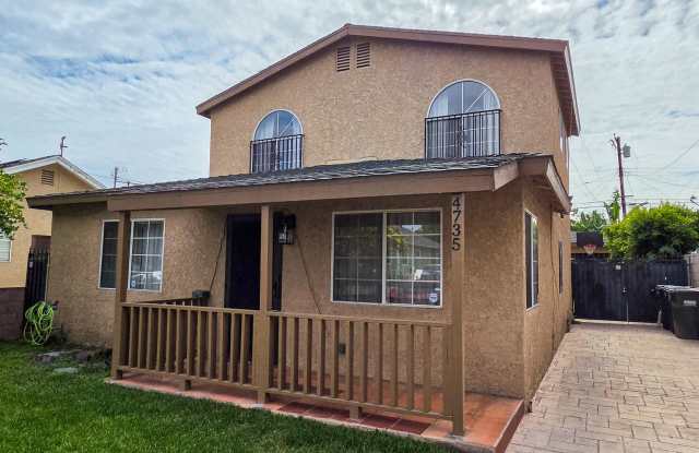 5 Bed 3 Bath House Available Now! photos photos