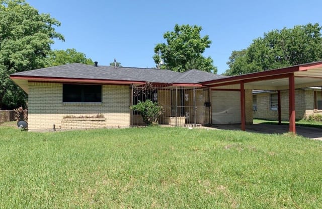 10133 Rockaway Dr - 10133 Rockaway Drive, Houston, TX 77016