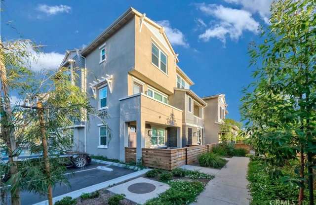 16436 Whittier - 16436 Whittier Boulevard, Whittier, CA 90603