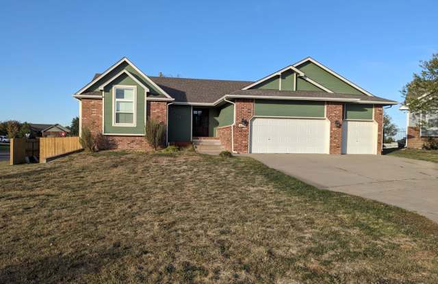 201 West Waterford Court - 201 West Waterford Court, Andover, KS 67002