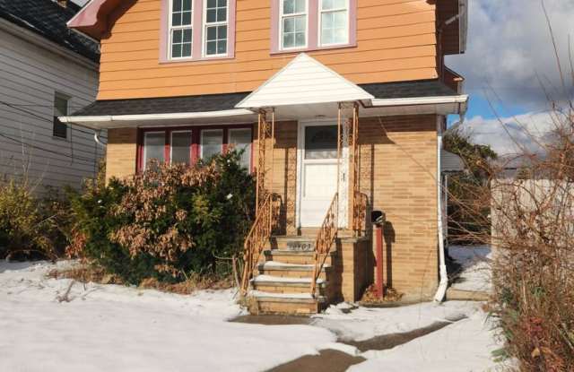 Charming 3-Bedroom Property in Prime Location photos photos