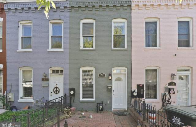 1515 INDEPENDENCE Avenue SE Gallery 1