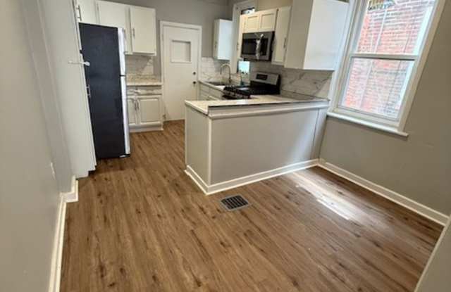 Charming 3-Bedroom Home with Modern Amenities - Ready for You! photos photos
