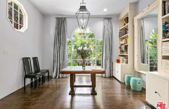 1448 N Laurel Ave photos photos