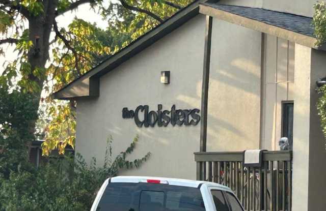 Nice 1 Bedroom, 1 Bath, one-level condo close to Hillsboro Village - 2124 Fairfax Avenue, Nashville, TN 37212