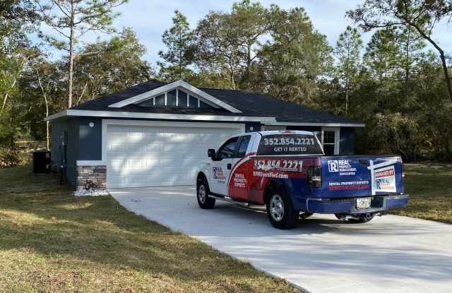 Custom Home - Desirable Citrus Springs Neighborhood 3/2/2 **Won't Last** Gallery 4