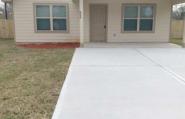 8048 Parker Rd - 8048 Parker Rd, Houston, TX 77078