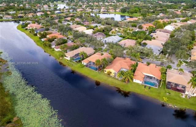 2893 Oakbrook Dr photos photos