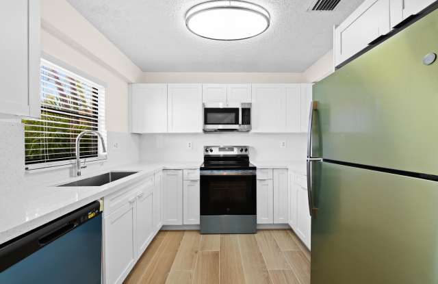 3281 E Golf Boulevard unit: 12 photos photos