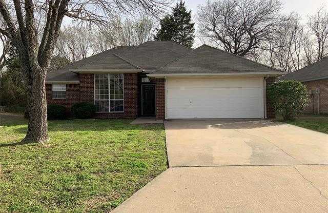 816 Brittany Drive - 816 Brittany Drive, Denton, TX 76209