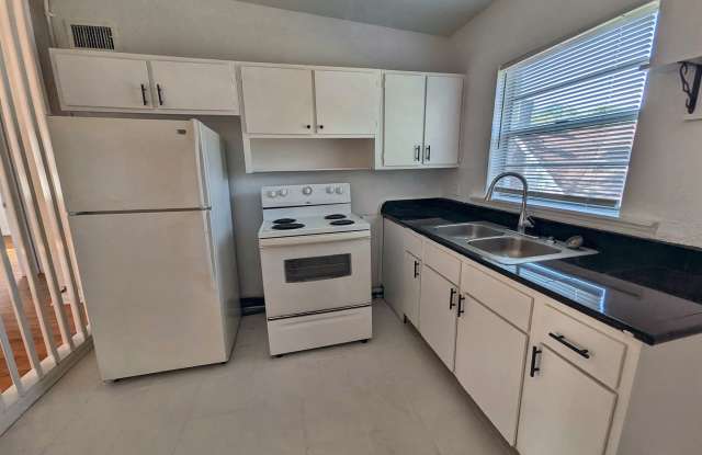 2648 Dellwood Avenue - 3 Gallery 2