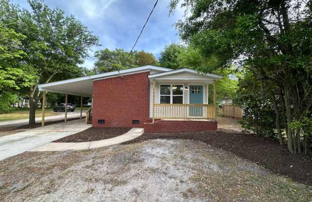 446 Cape Fear Blvd – Renovated 3 Bedroom | 1 Bath  $2,000 photos photos