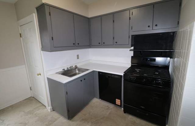 4287 Rocky River Drive Gallery 4