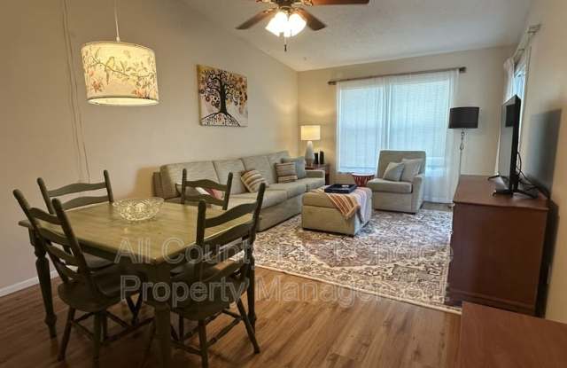 7315 Parkside Villas Dr Gallery 4