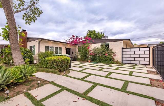 8524 Ranchito Avenue Gallery 2