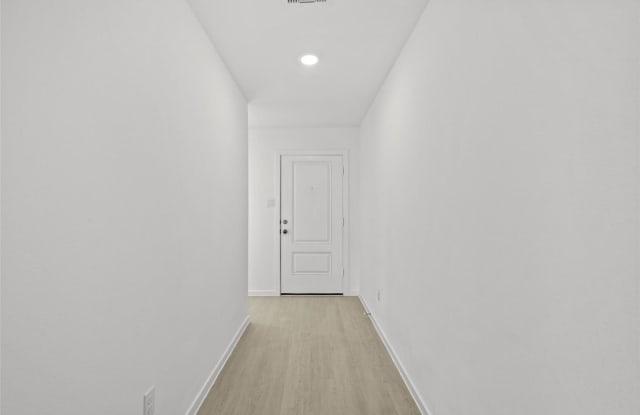 214 Farray Forest Lane Street Gallery 3