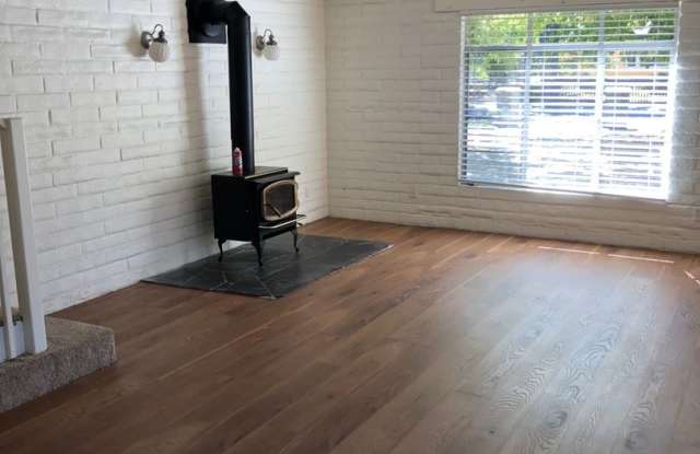 615 Eleventh Street - 615 11th Street, Davis, CA 95616