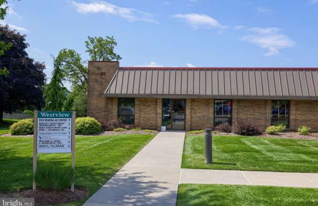 2650 WESTVIEW Drive Gallery 2