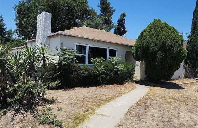 858 S Riverside photos photos