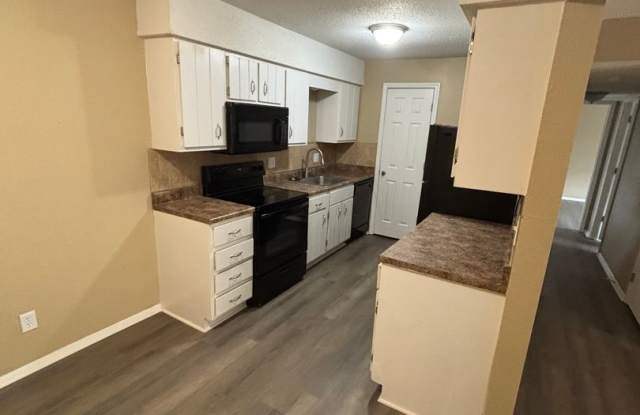 2 Bedroom 1 bath Apartment photos photos