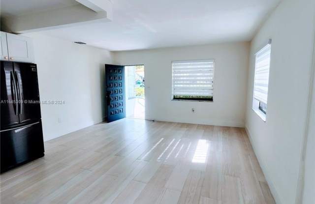 3219 SW 25th Ter - 3219 Southwest 25th Terrace, Miami, FL 33133